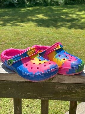 Crocs Classic Clog Fleece Lined Tie Dye Rainbow Pinkk Slip On Shoes M7/W9